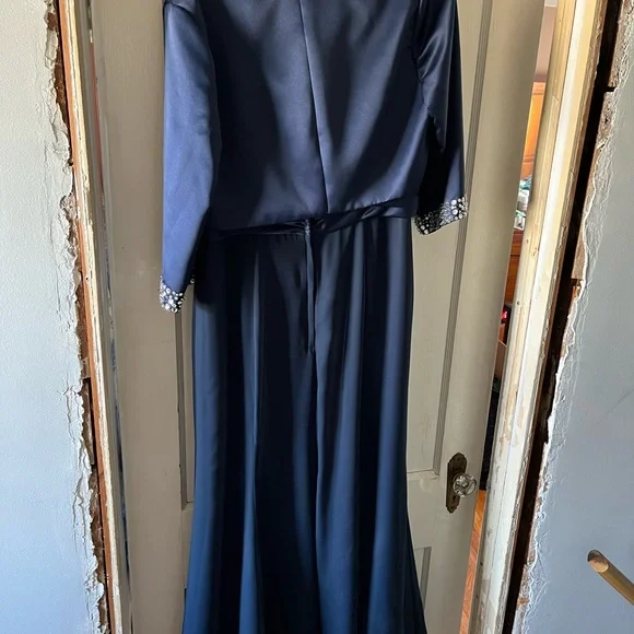 Elegant Navy Blue Evening Gown with Jacket - EUC - Picture 2 of 9